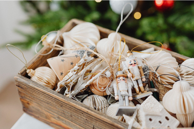 5 Pet-Friendly Christmas Tree Skirts for Your Pre-Lit Tree